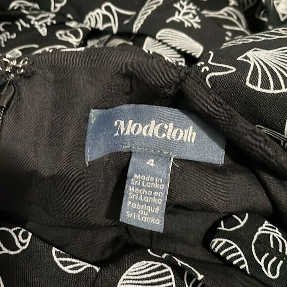 NWT ModCloth Seashore Spectacular Fit and Flare Black‎ Seashell Print Dress Sz 4 - Picture 9 of 9